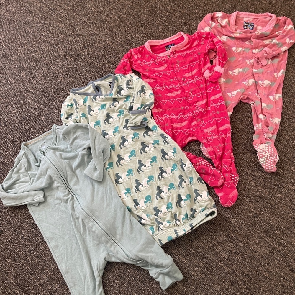 KicKee Set of Baby bamboo footsies in Pink and Blue horses western country